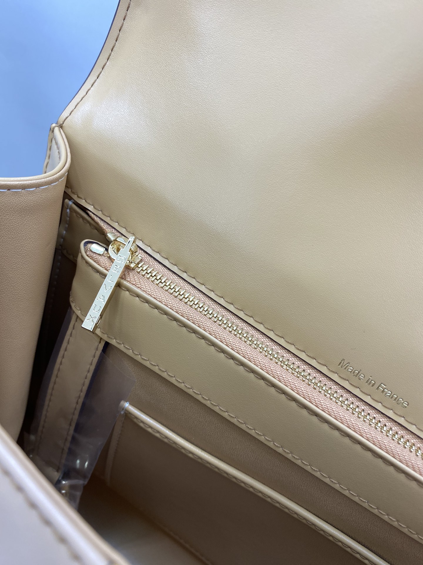 델보 브리앙 박스백 미듐